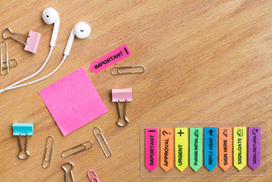 10 Romantic Gift Ideas She’ll Adore