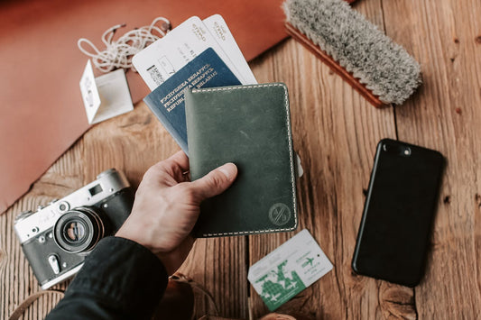 Why a Leather Wallet is Still the Perfect Gift