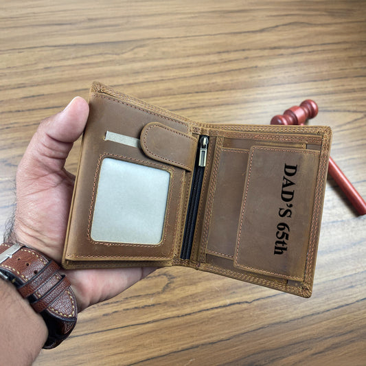 Display of Personalized Vertical Bifold Wallet for Men 